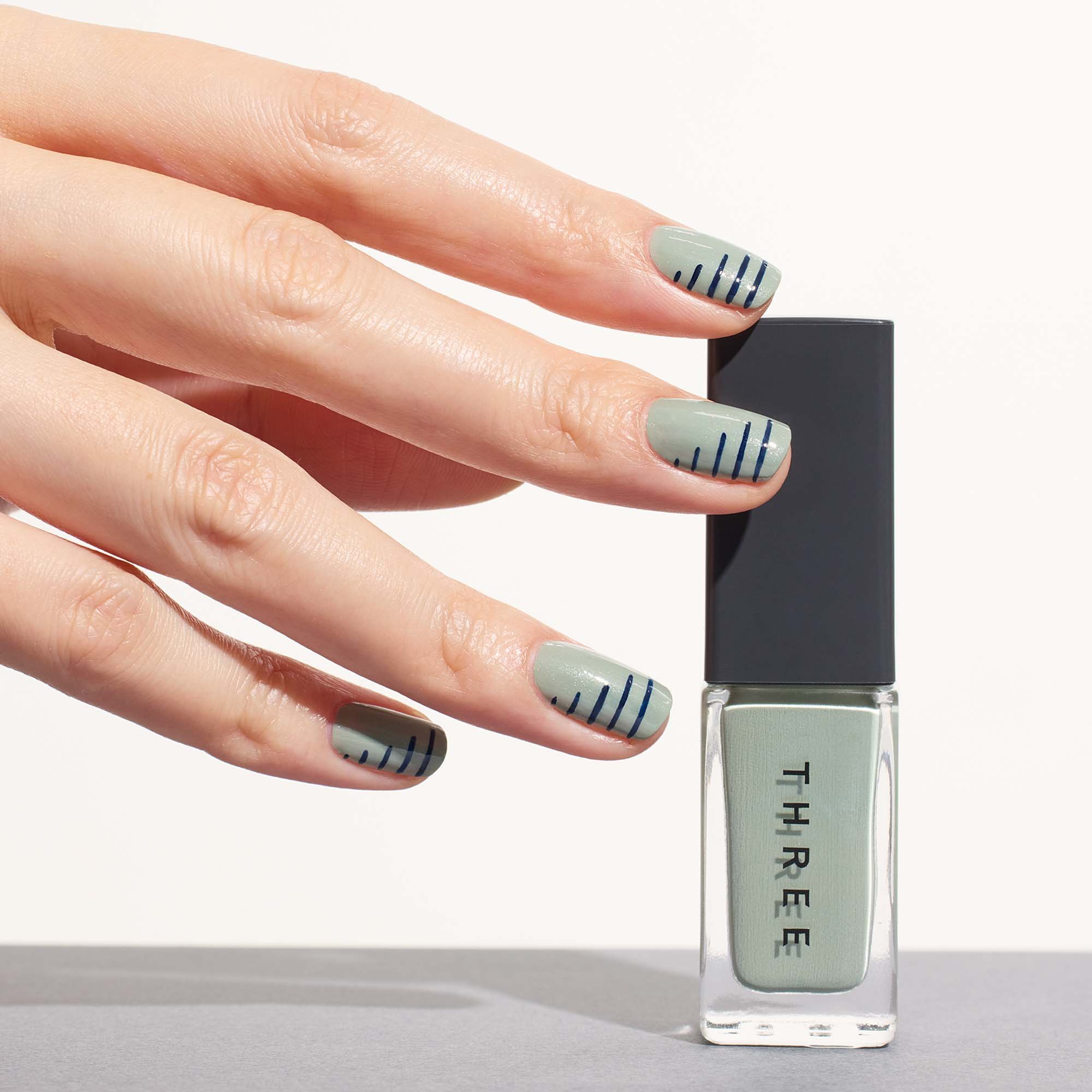 THREE｜【公式】THREE ネイルラッカー 20 | Rakuten Fashion(楽天