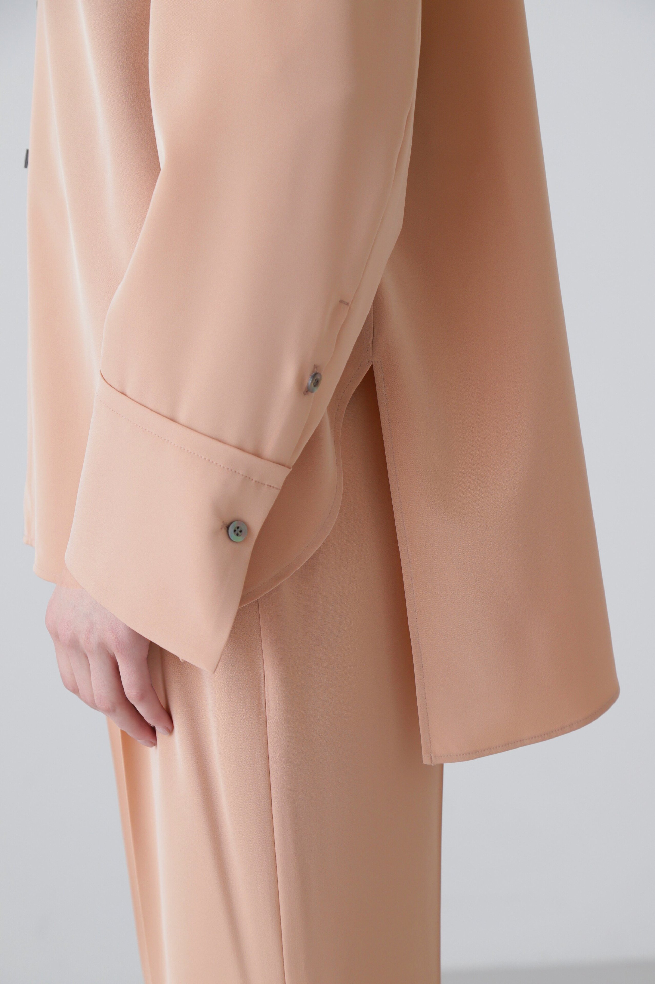 ADORE｜◇ストレッチポプリンブラウス | Rakuten Fashion(楽天