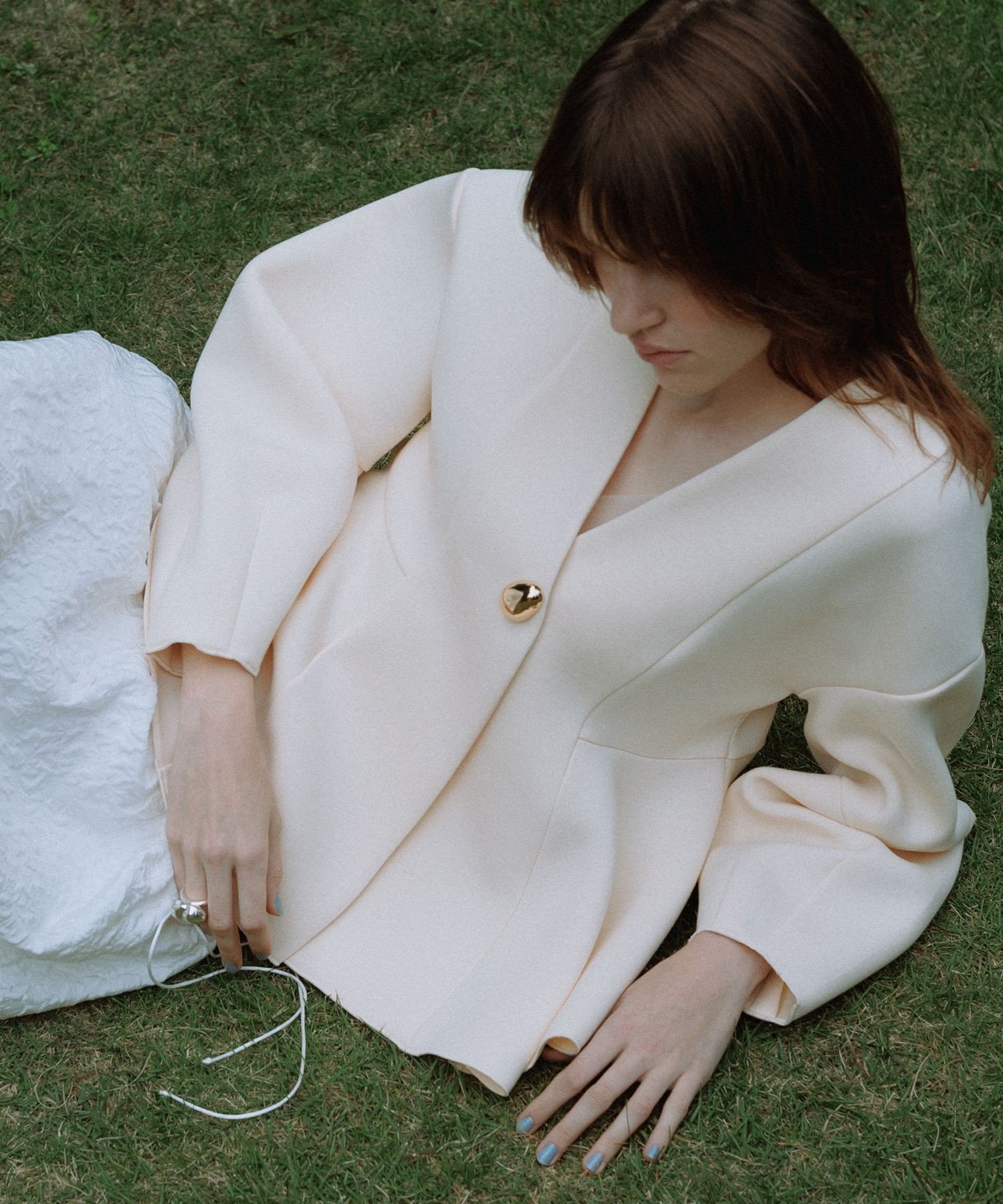 ADAM ET ROPE'｜エッグブローチ付きペプラムカーディガン | Rakuten