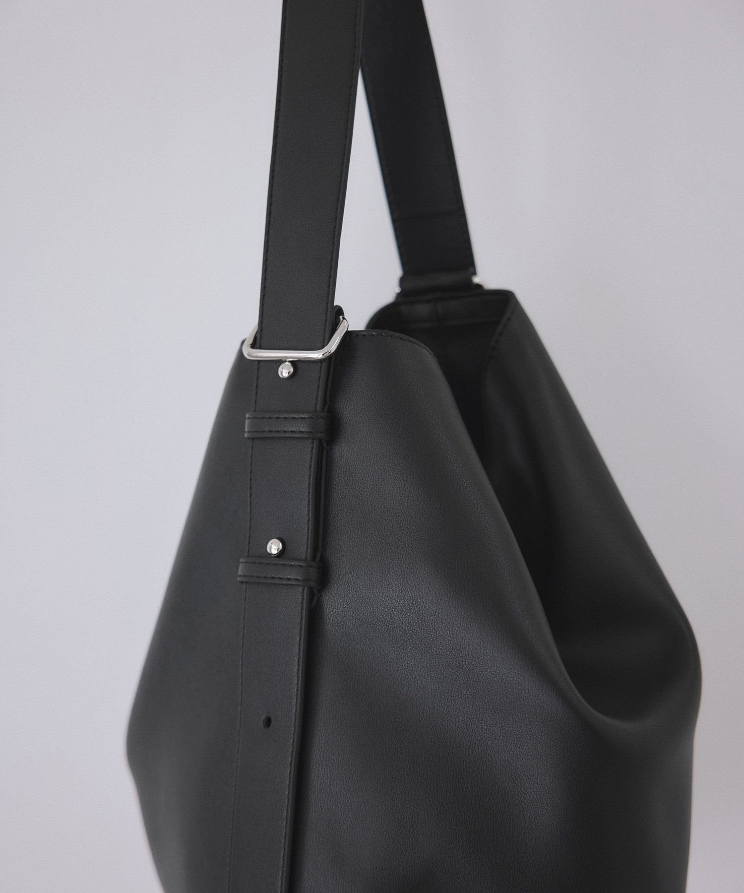 ADAM ET ROPE'｜スプリットレザーワンショルダー2WAYバッグ | Rakuten