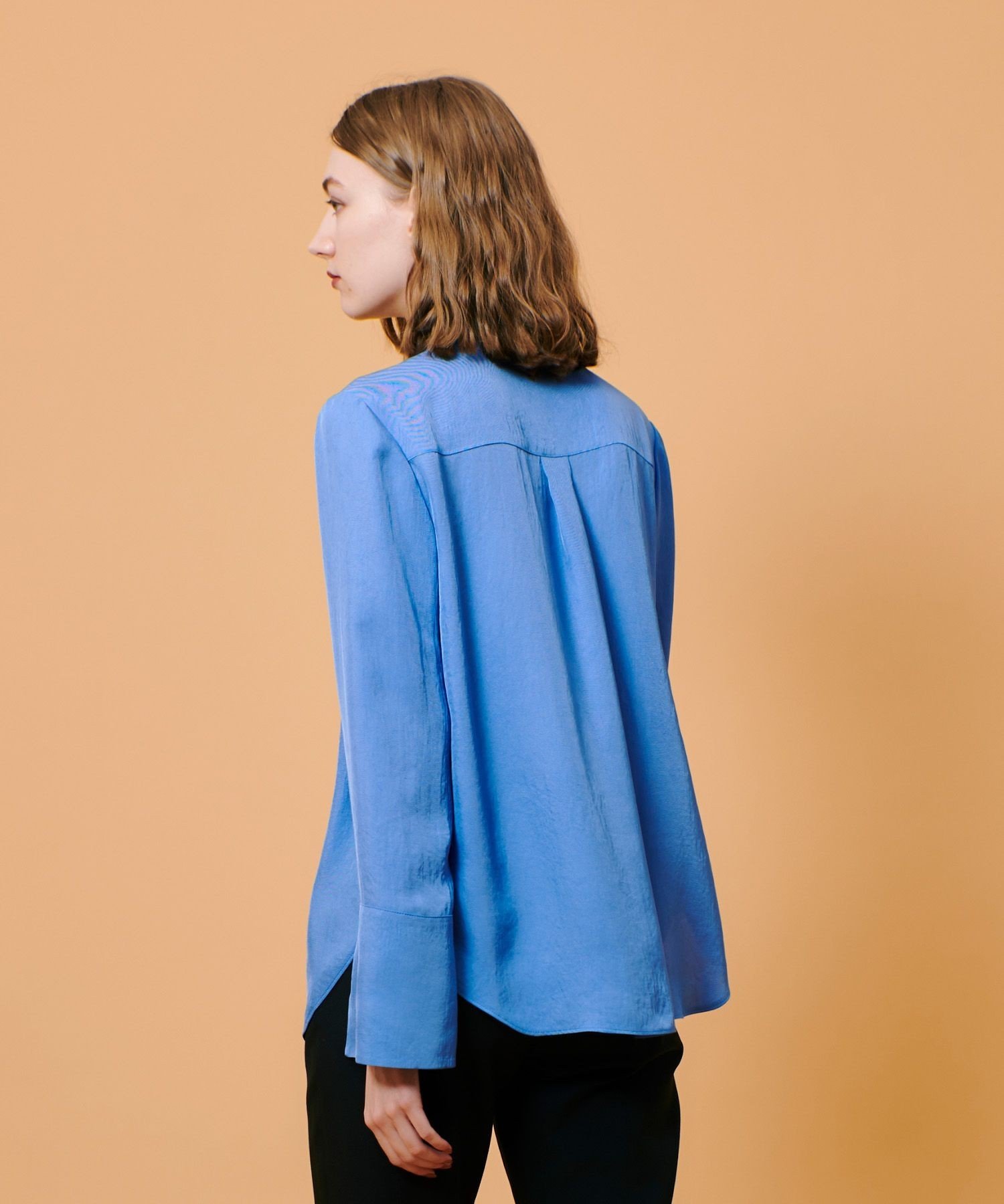 allureville｜フリュイドオーバーラップブラウス | Rakuten Fashion