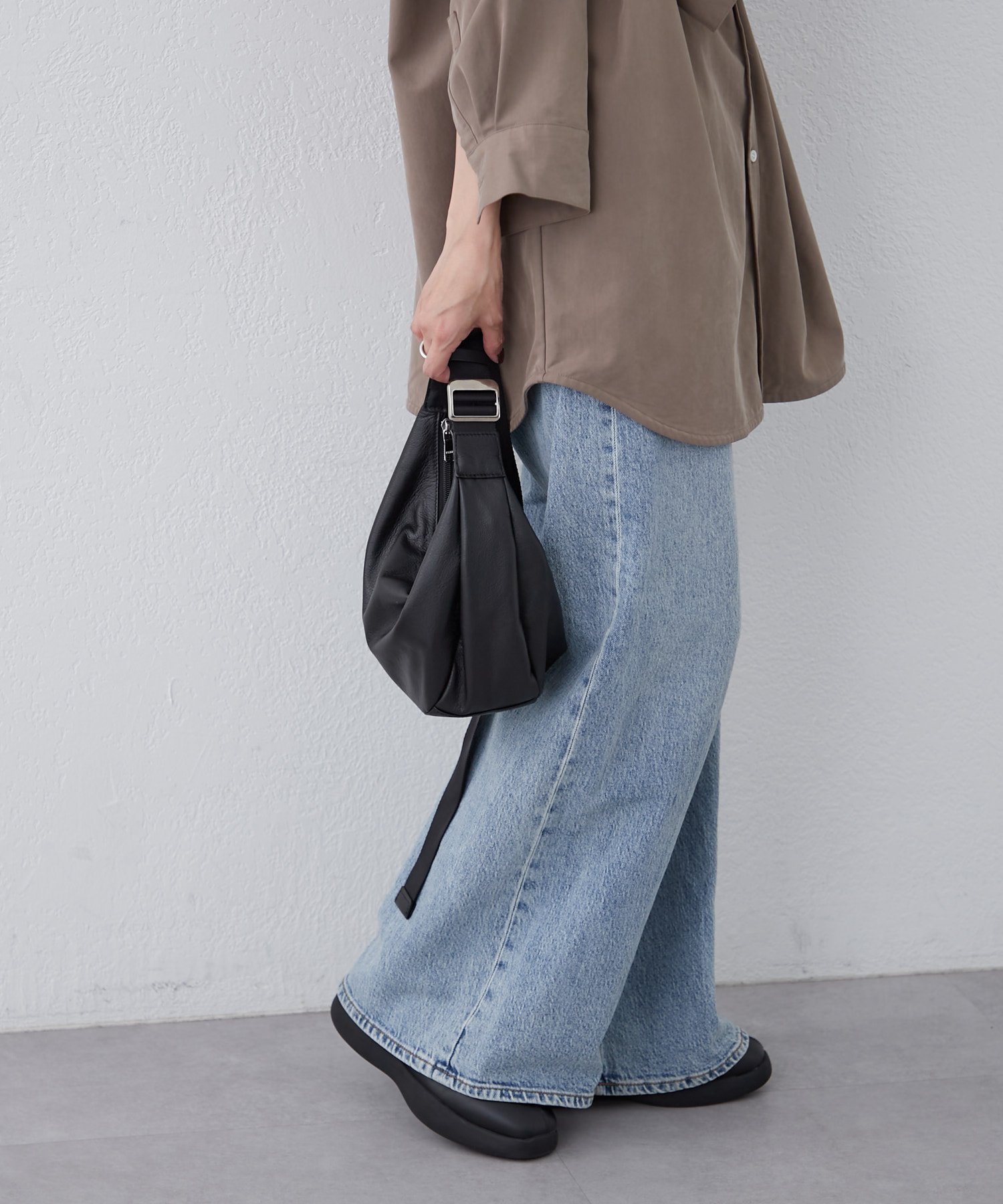 russet｜【20%ポイントバック】《3/4~価格改定》ソフトレザーラウンド