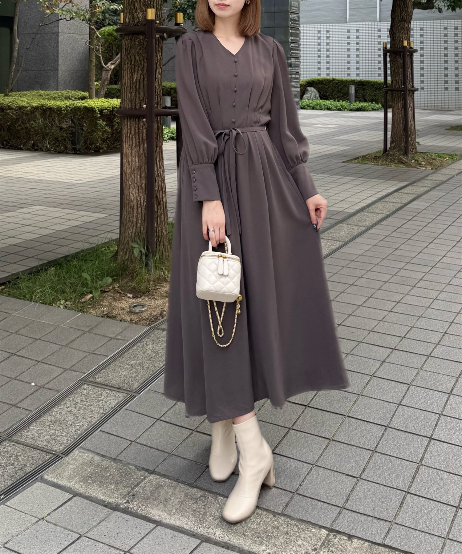 clear｜クルミボタンVネック長袖ロングワンピース | Rakuten Fashion