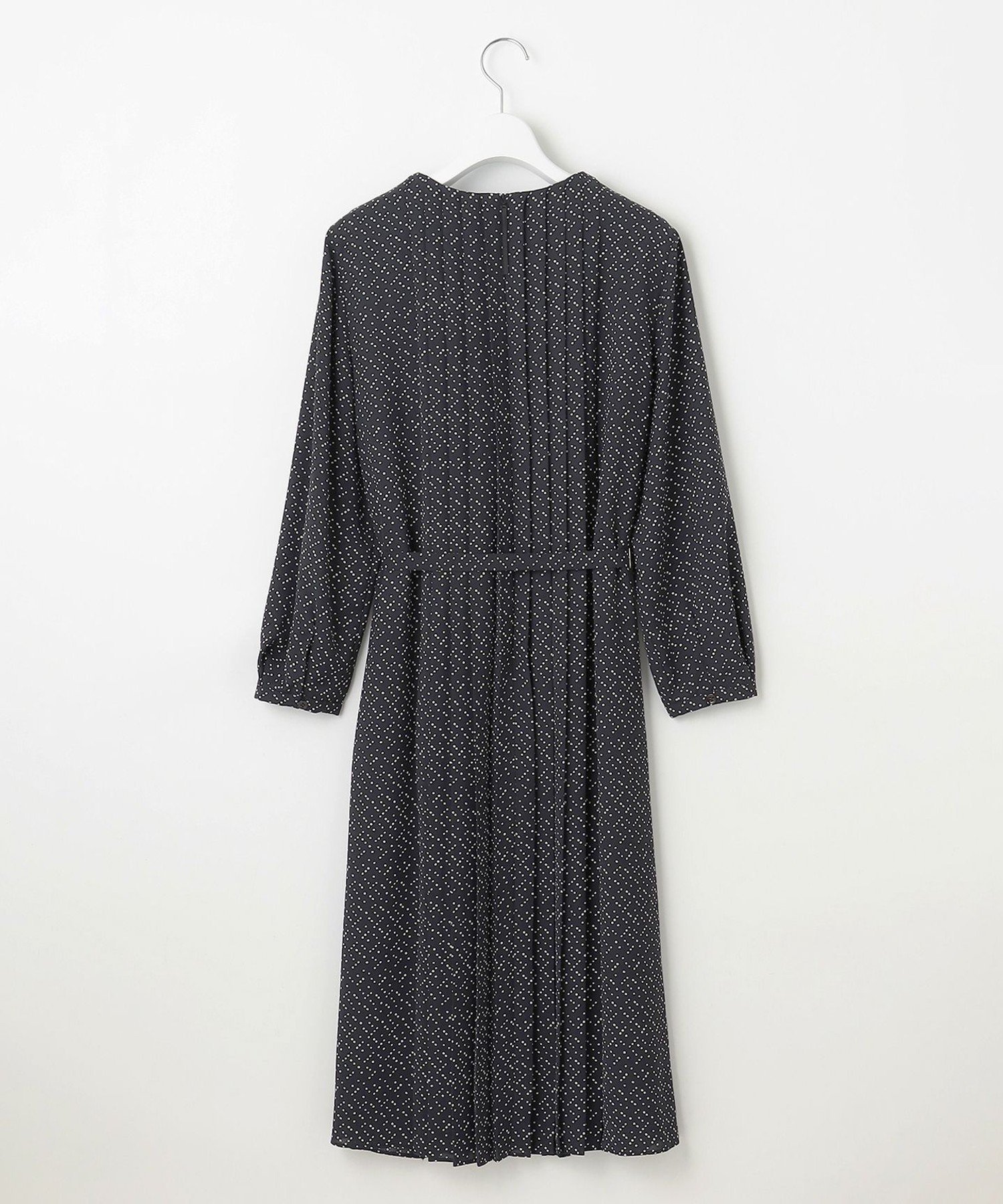 自由区｜【19号サイズまで展開】ライトサテン ワンピース | Rakuten