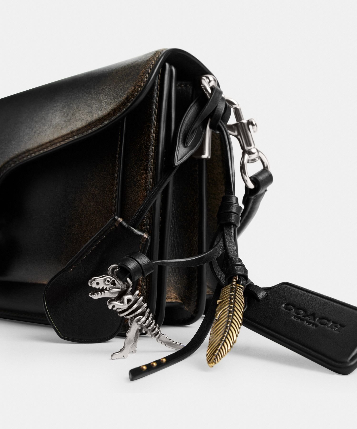 COACH｜【公式】タビー ショルダー バッグ 26・ラブド レザー