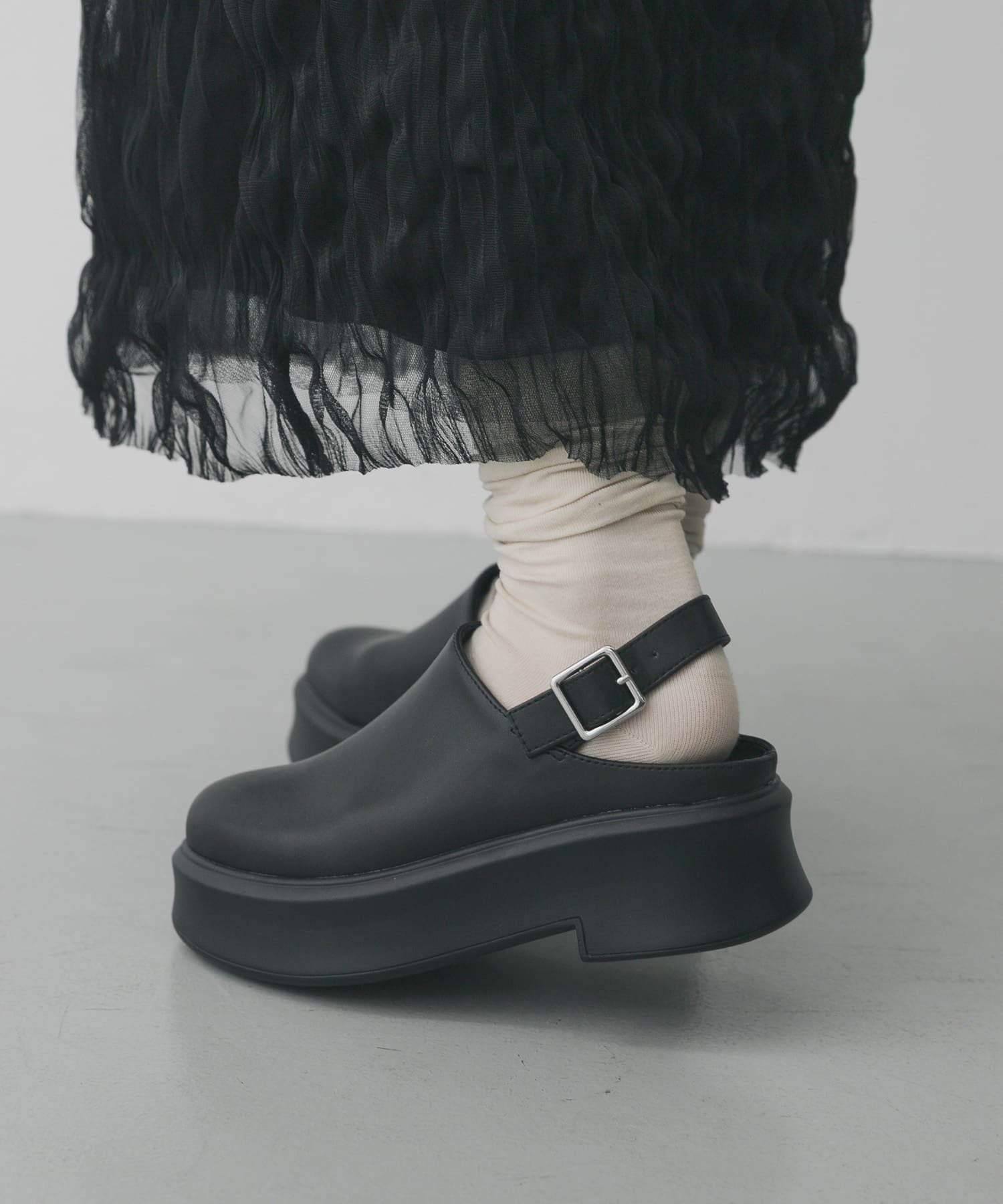 SENSE OF PLACE｜クロッグベルトサボ | Rakuten Fashion(楽天