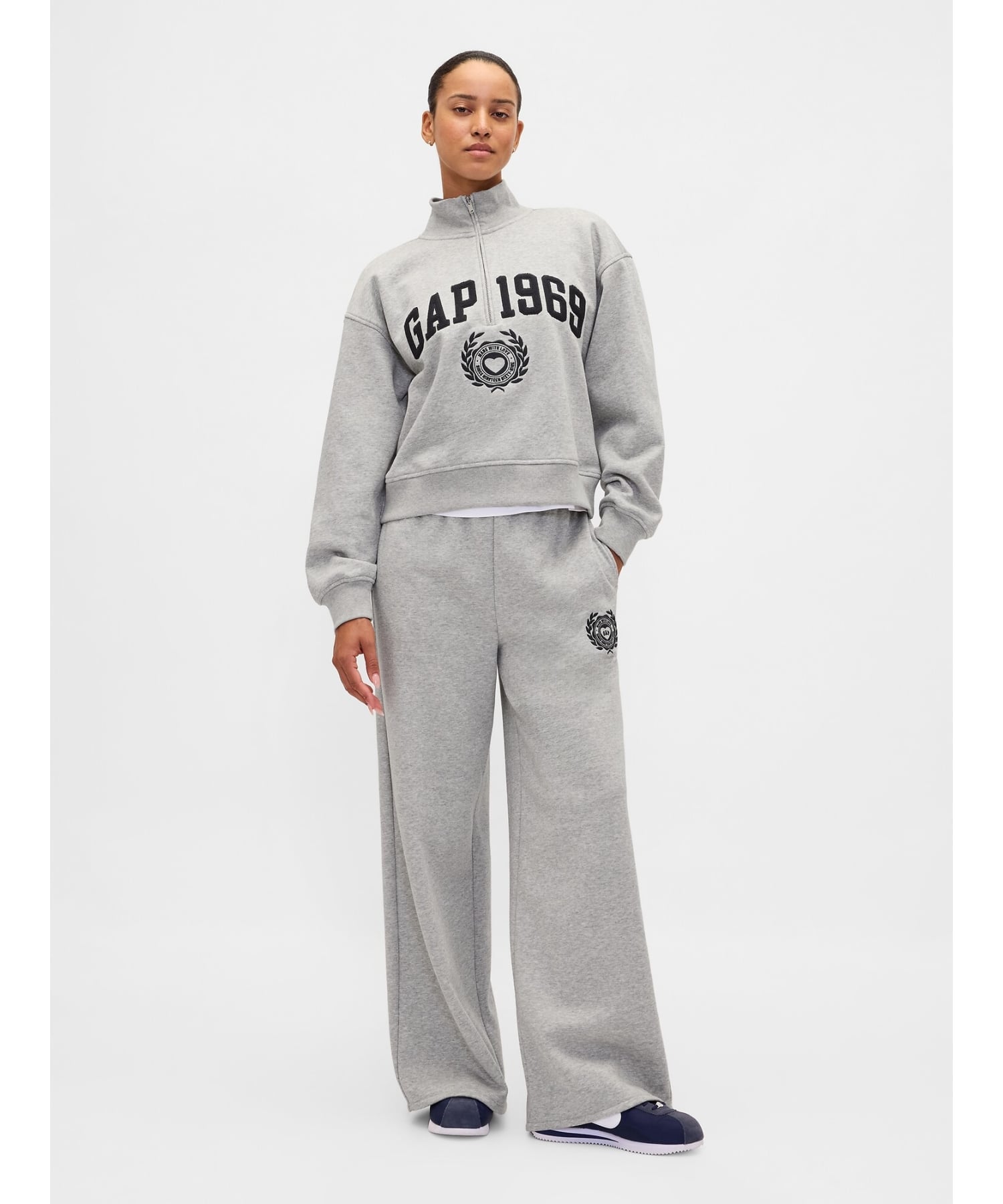 GAP｜(W)ヴィンテージソフト GAP1969ロゴ ハーフジップ プルオーバー