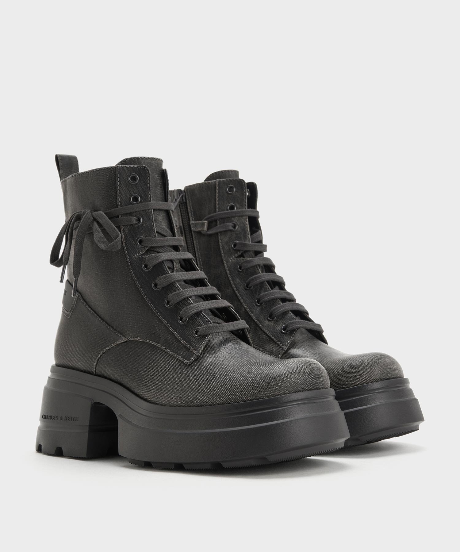 CHARLES & KEITH｜レースアップ チャンキーアンクルブーツ | Rakuten