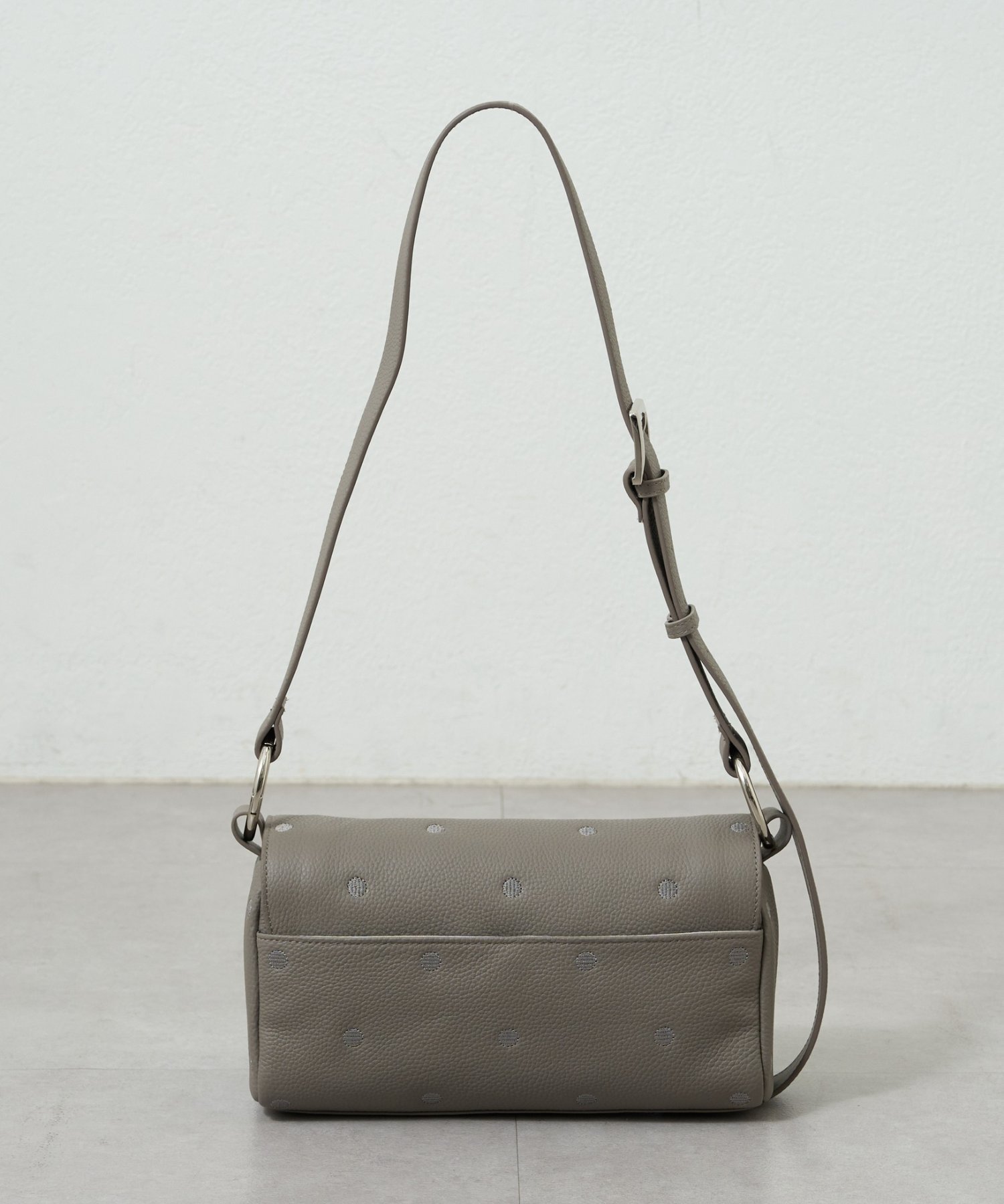 BEARDSLEY｜《本革》ドットボディバッグ | Rakuten Fashion(楽天