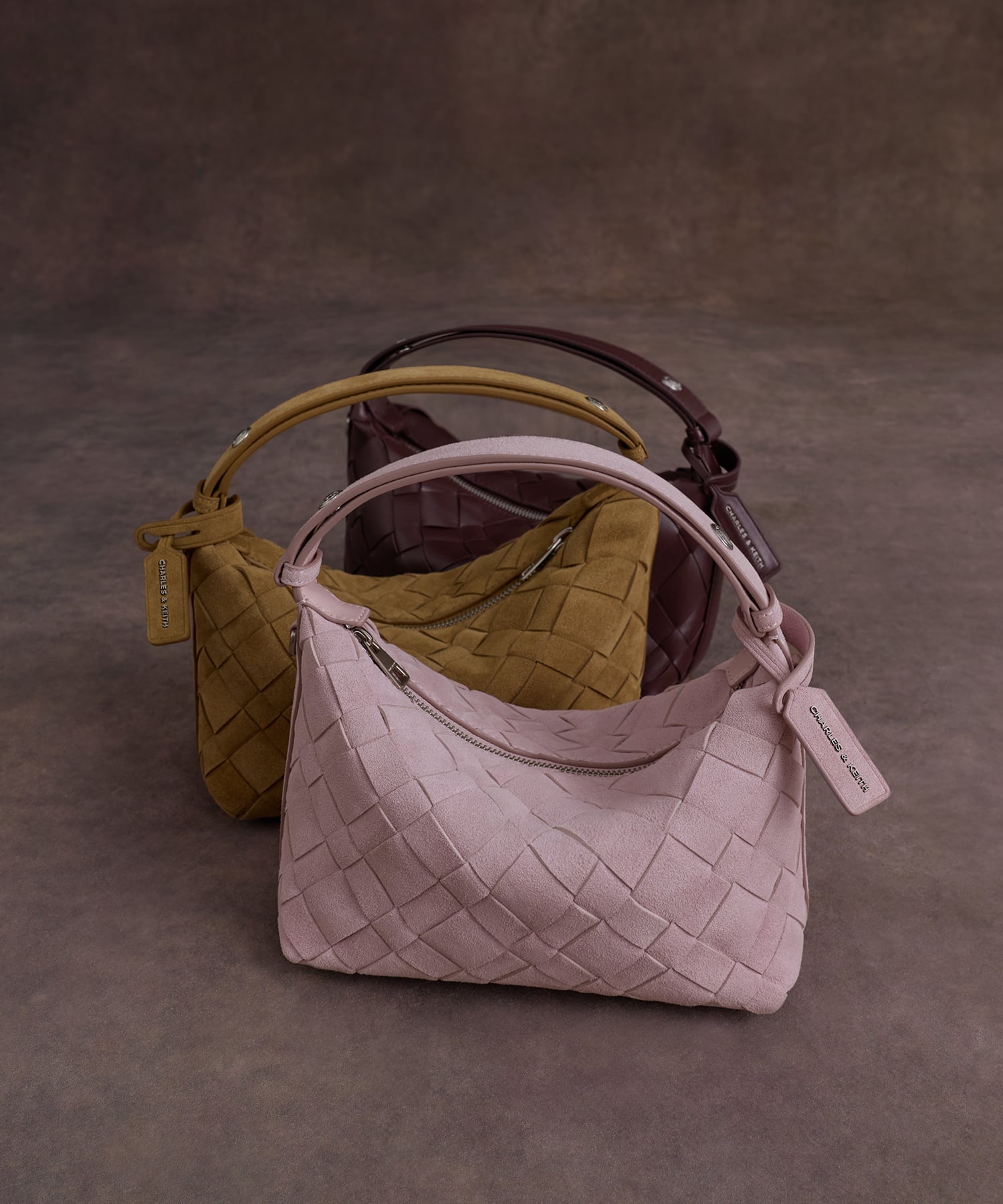 CHARLES & KEITH｜Ivette イヴェット スエードウーブンショルダー