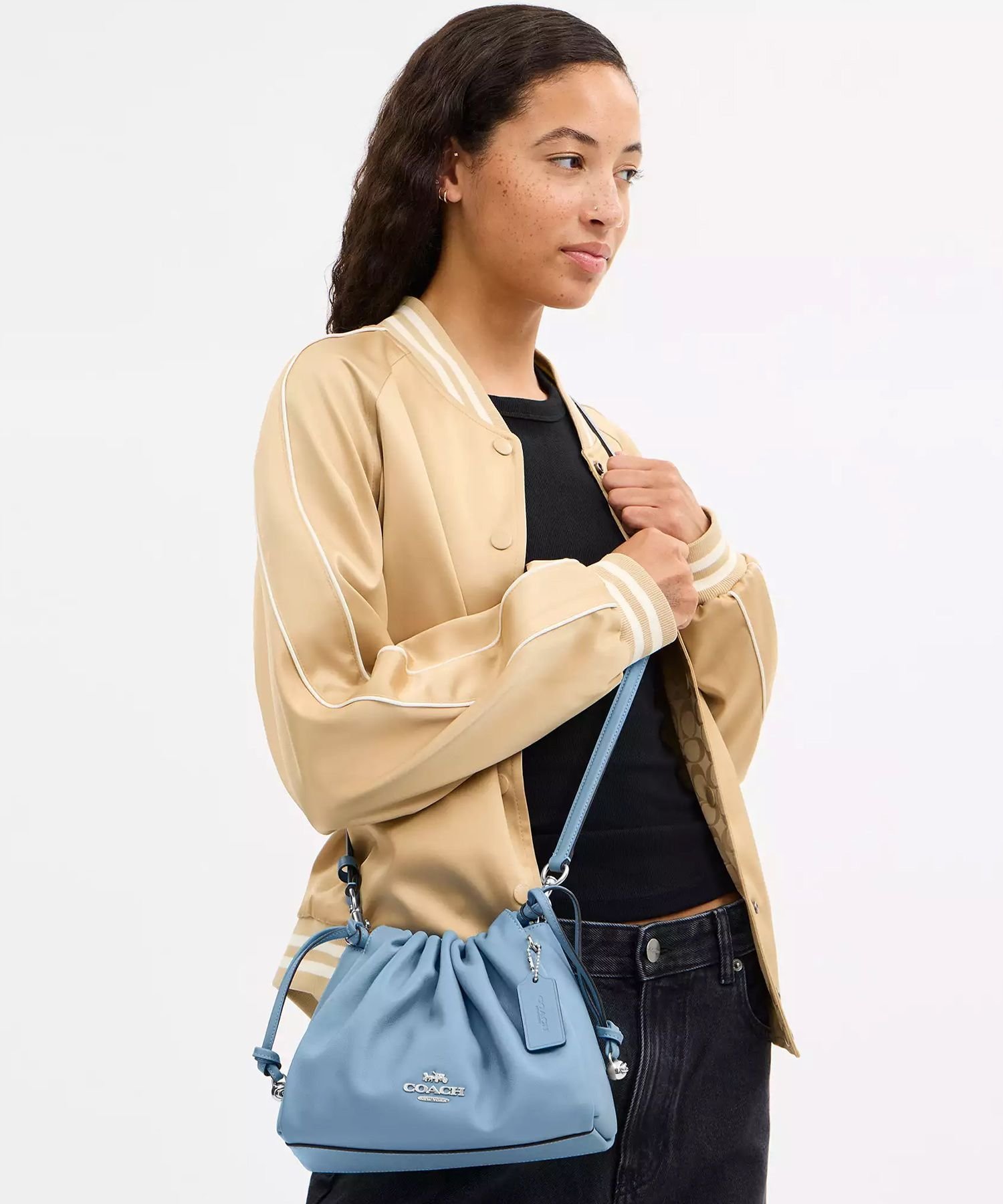 COACH OUTLET｜【公式】フェイ ドローストリング バッグ | Rakuten