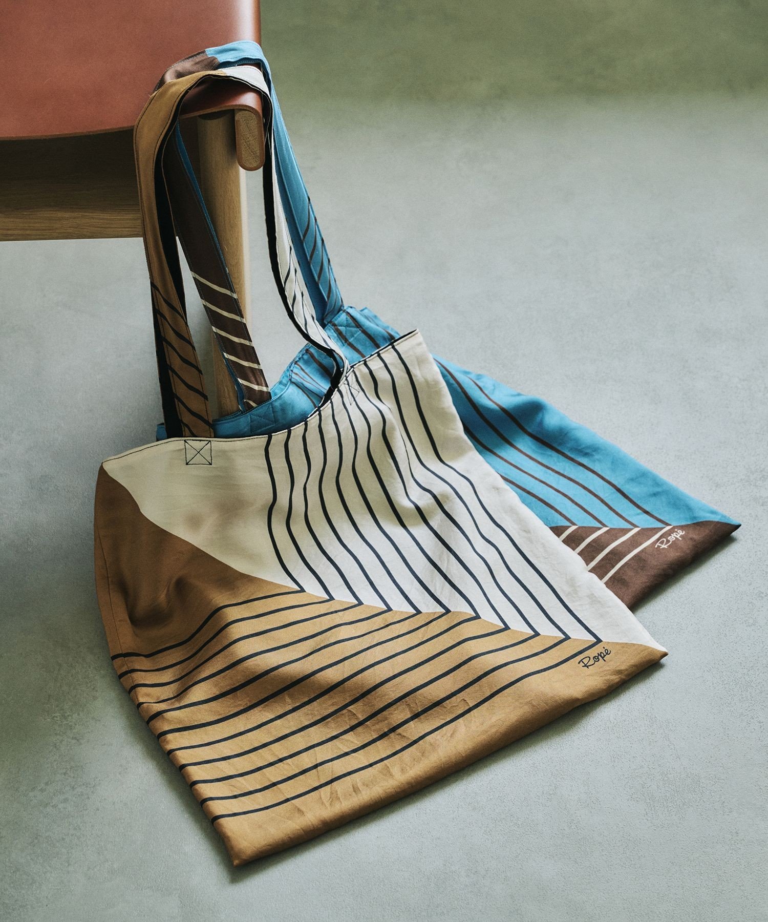 ROPE'｜幾何学柄シルクトートバッグ | Rakuten Fashion(楽天