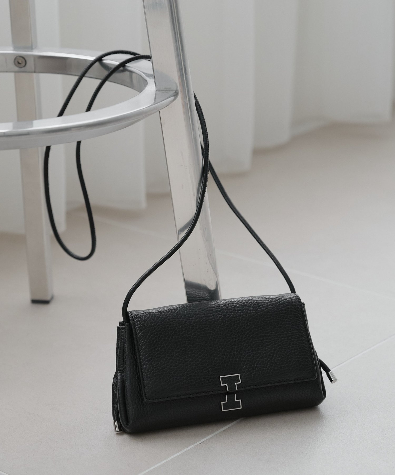 IACUCCI｜アバ ウォレットショルダー CERVO | Rakuten Fashion(楽天