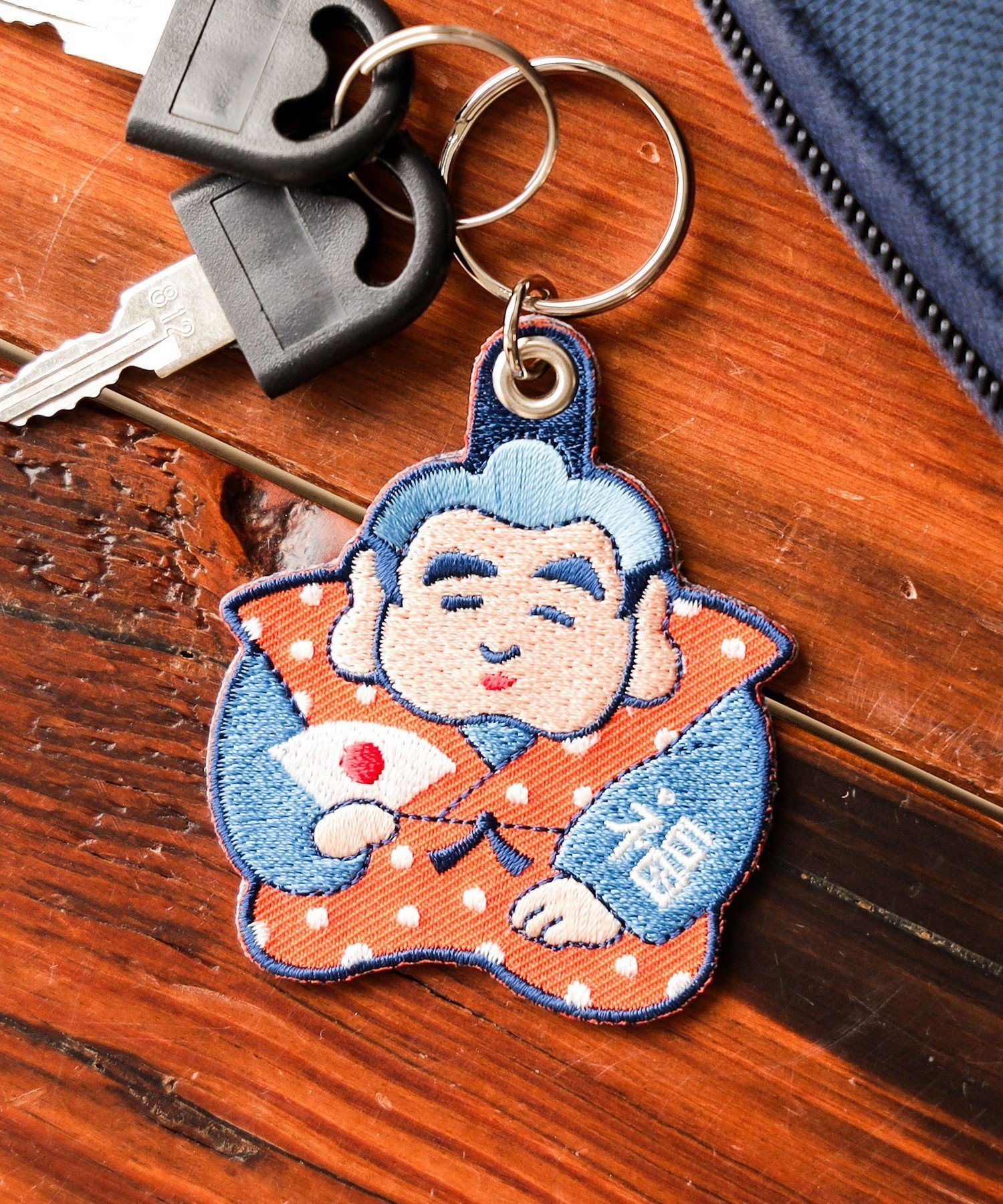 BEAMS JAPAN｜【別注】ニューレトロ / 縁起物 刺繍 キーホルダー2