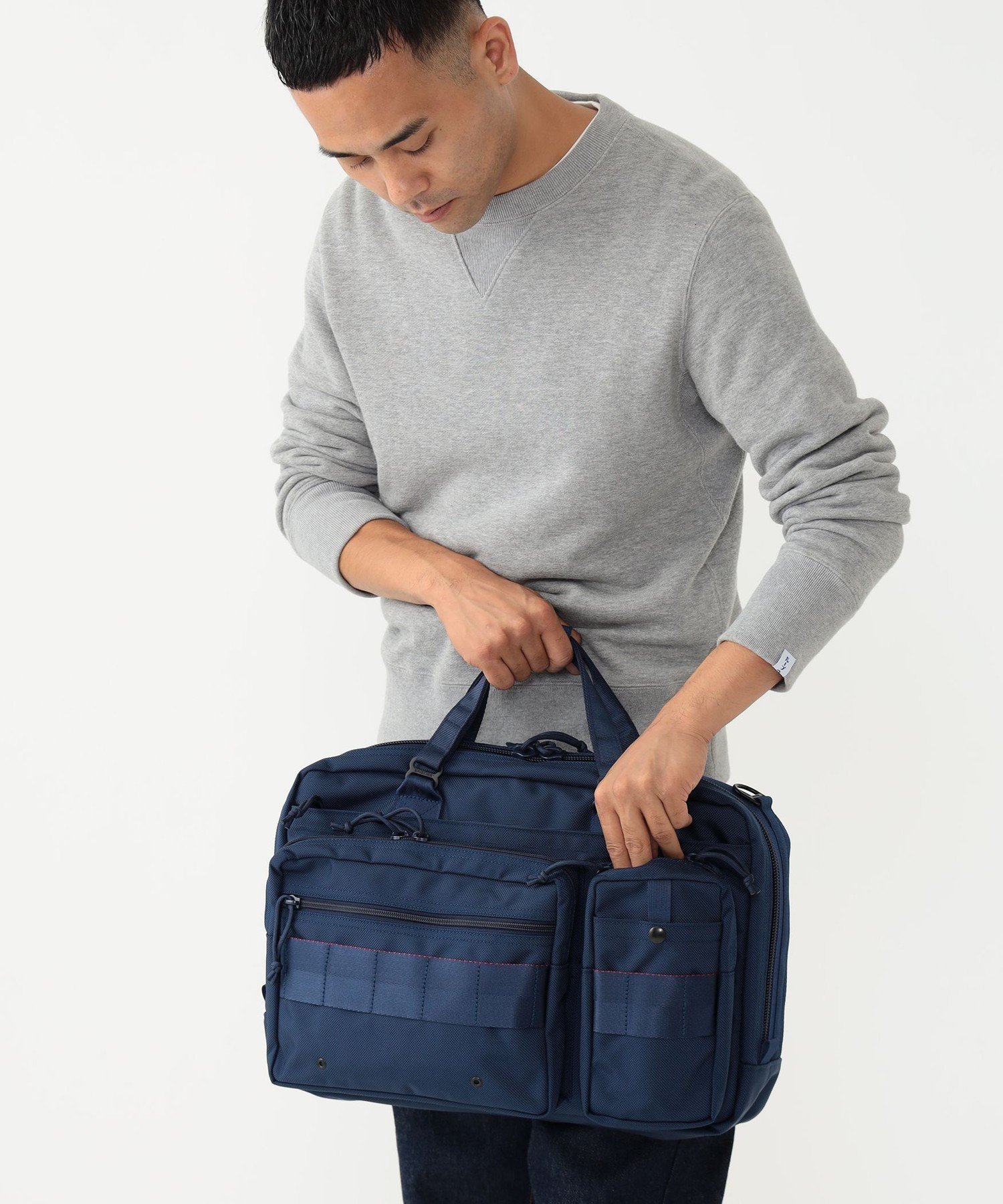 BEAMS MEN｜【B4サイズ収納可/PCスリーブ有/ショルダー付き/2WAY