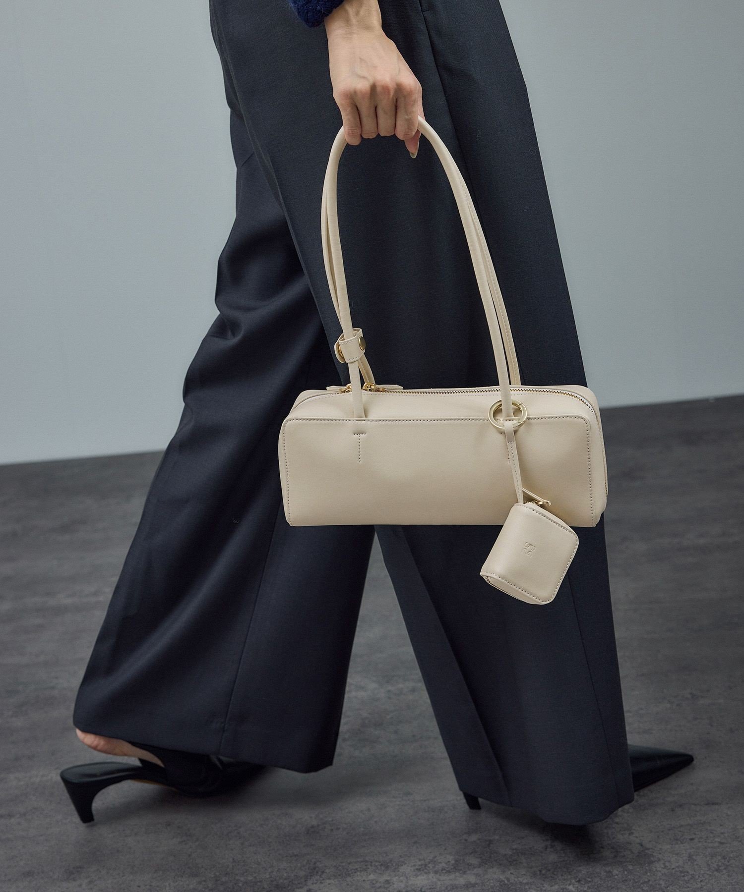 SALON adam et rope'｜ミニポーチ付きスプリットレザーワイドバッグ