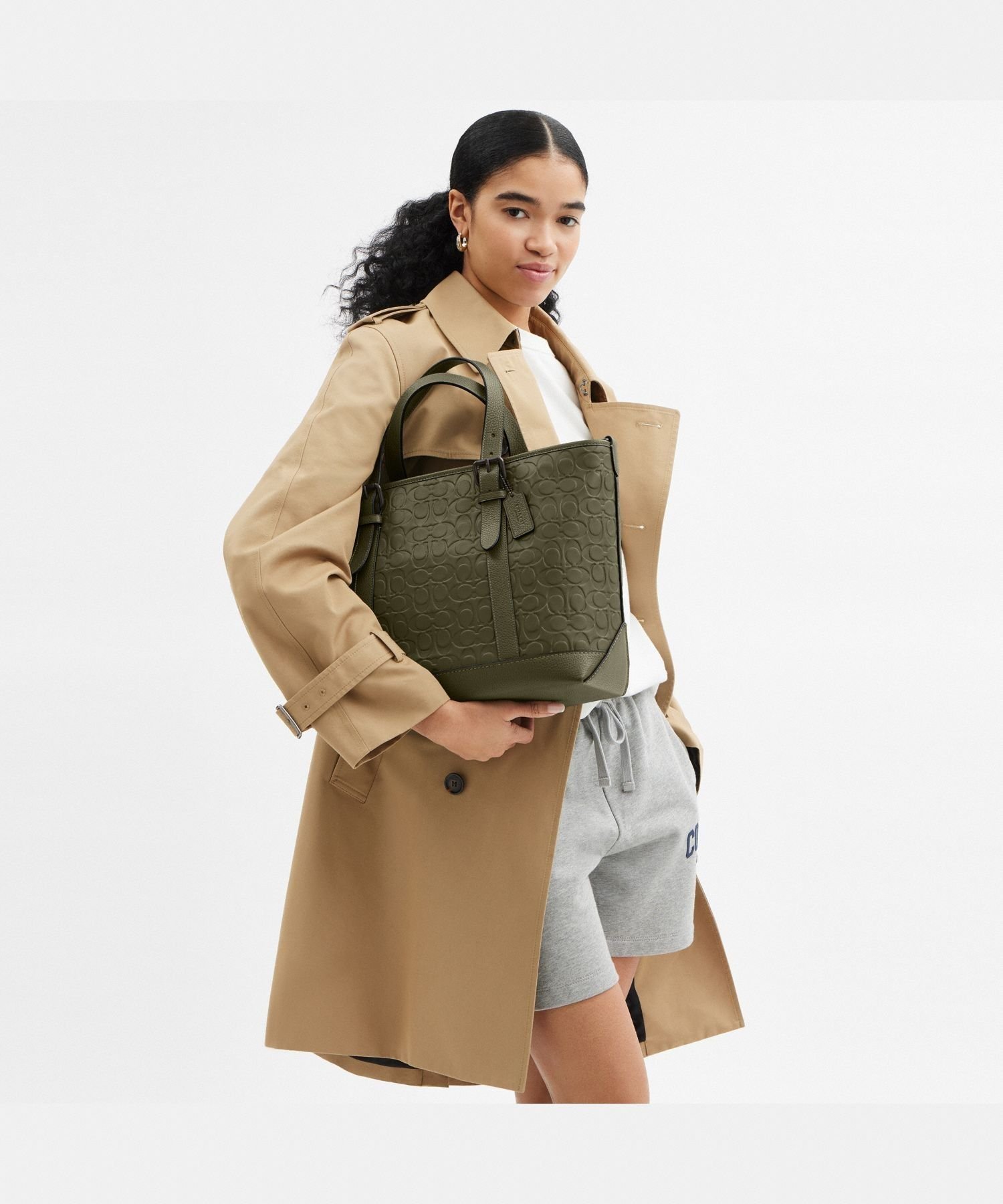 COACH OUTLET｜【公式】ワーナー トート バッグ・シグネチャー レザー