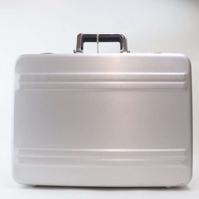 楽天市場】【中古】2401-17 ゼロハリバートン アタッシュケース ZERO