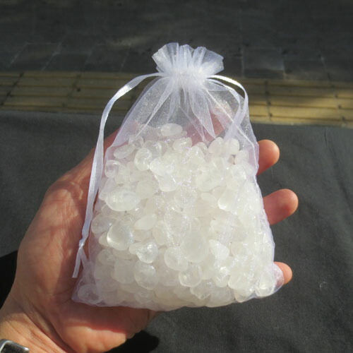 楽天市場】【本物】水晶粒 大粒 天然 500g さざれ石 チップ 砂利