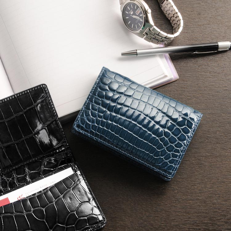 楽天市場】名刺入れ メンズ 本革 クロコダイル シャイニング 無双