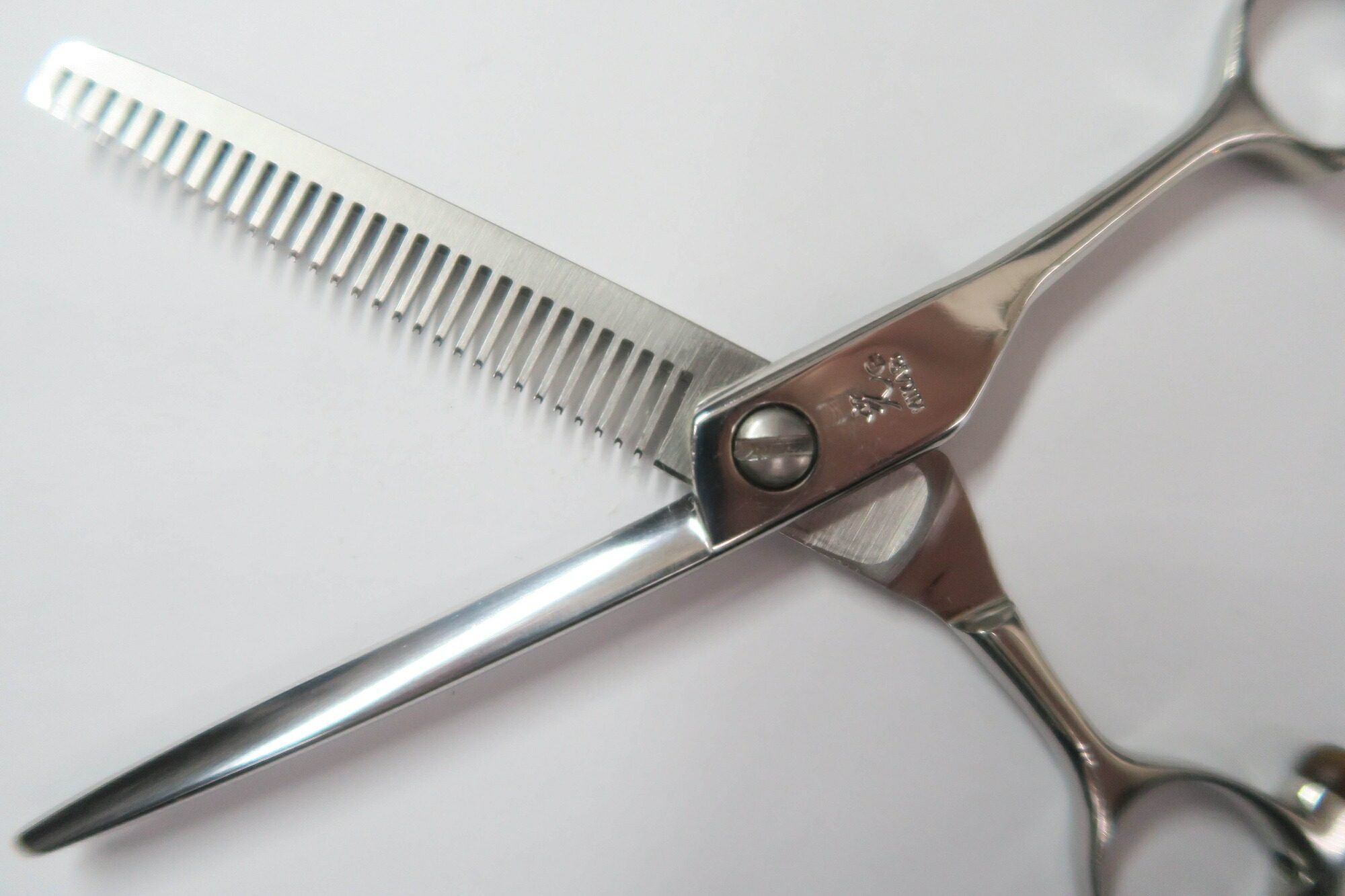 楽天市場】Dランク【光シザー HIKARI ヒカリ】 723 セニング 美容師