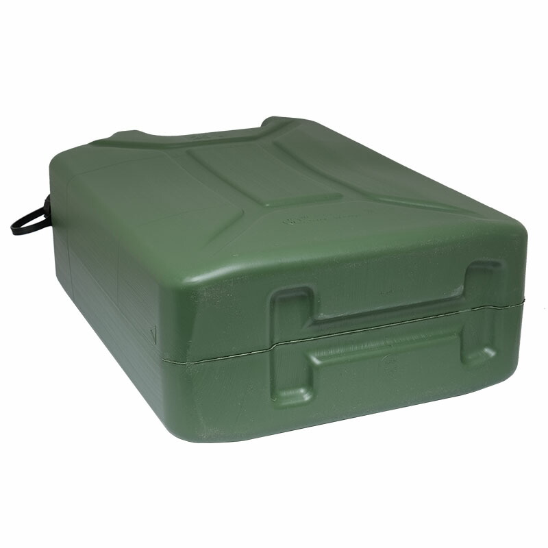 楽天市場】チェコ軍 ジェリカン プラスチック グリーン ノズル付き 20L