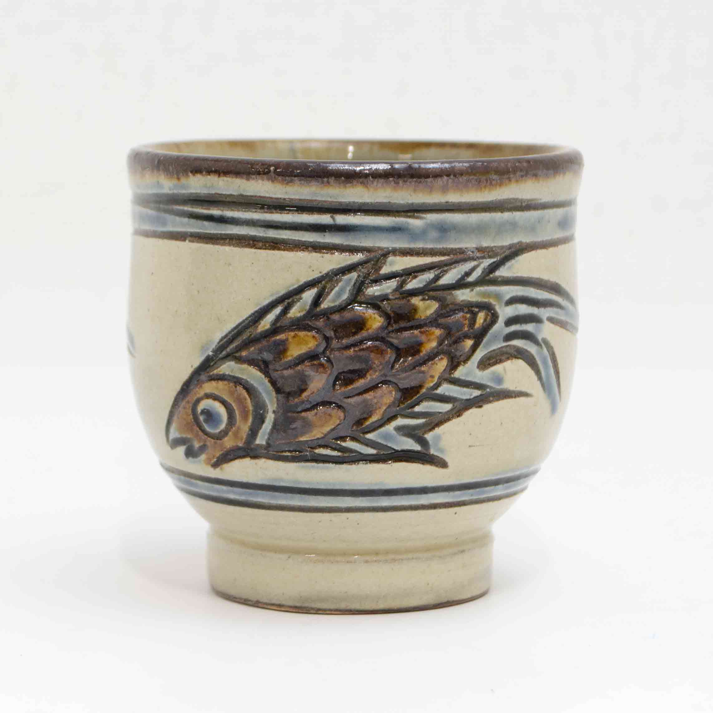 楽天市場】金城吉彦作 読谷壷屋焼 湯呑 小 全8柄(2-2) 沖縄 魚紋 海老