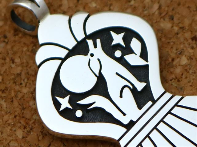 ホピ ゲーリー＆エルシー ヨヨキー ネックレストップ ミツバチ みつばち