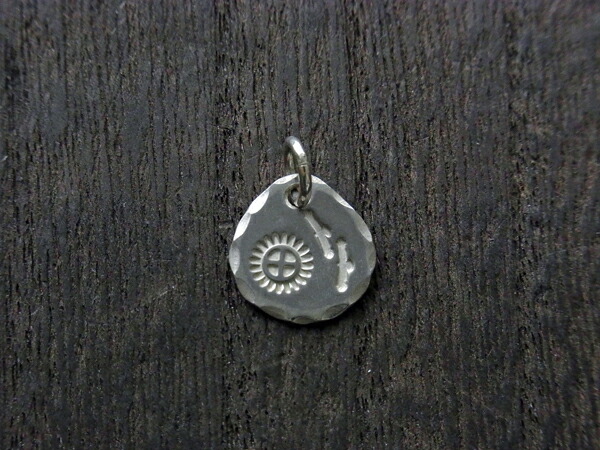 楽天市場】SV たたき出し イーグル New刻印 ペンダント トップ