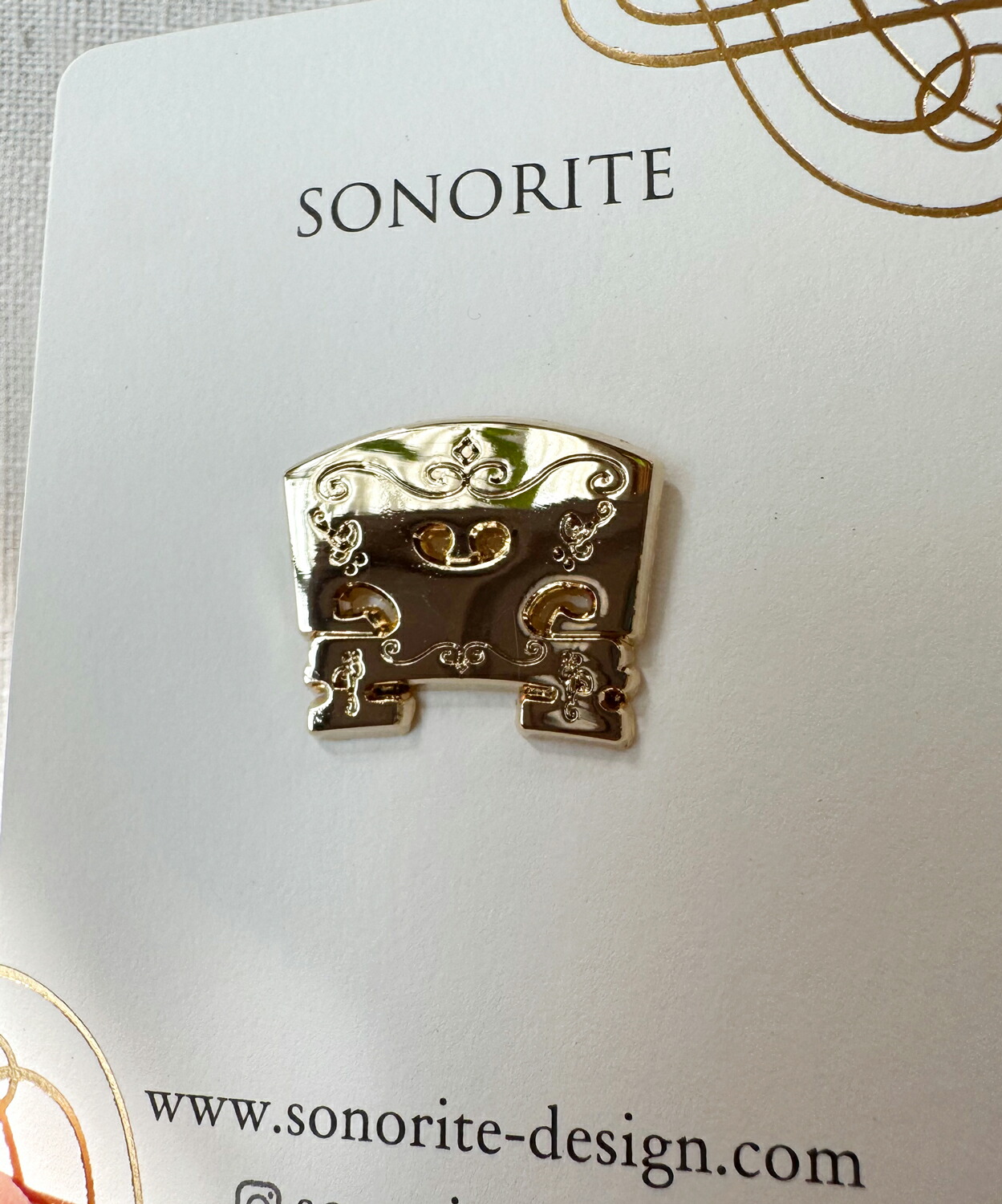 楽天市場】弦楽器の駒 ピンバッジ バイオリン チェロ ヴィオラ