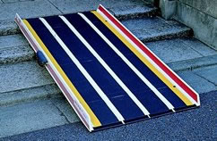 楽天市場】車椅子 スロープ・折りたたみ式カーボン軽量スロープ