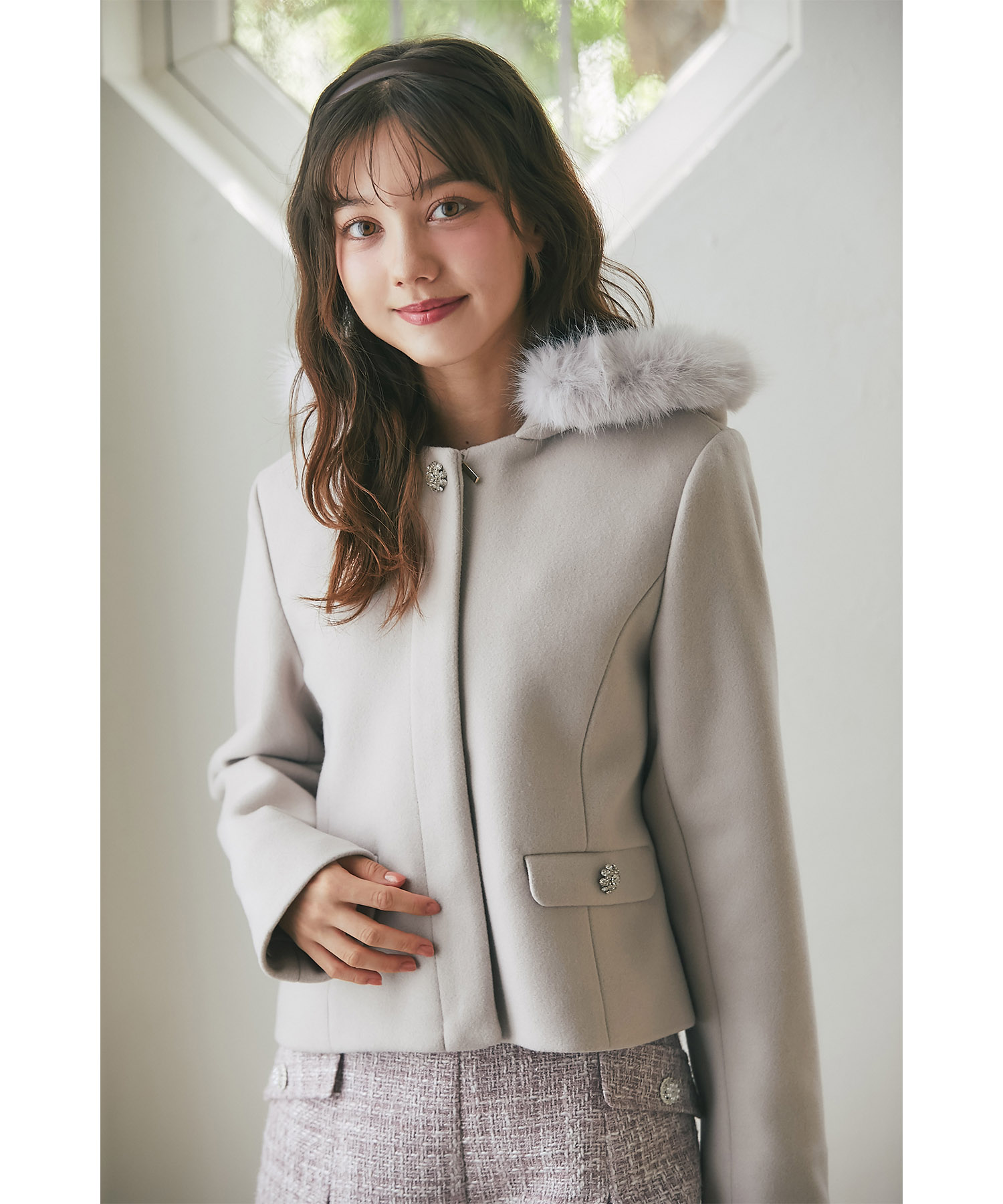 楽天市場】取り外し可能なファー付きビジュー装飾ショートコート