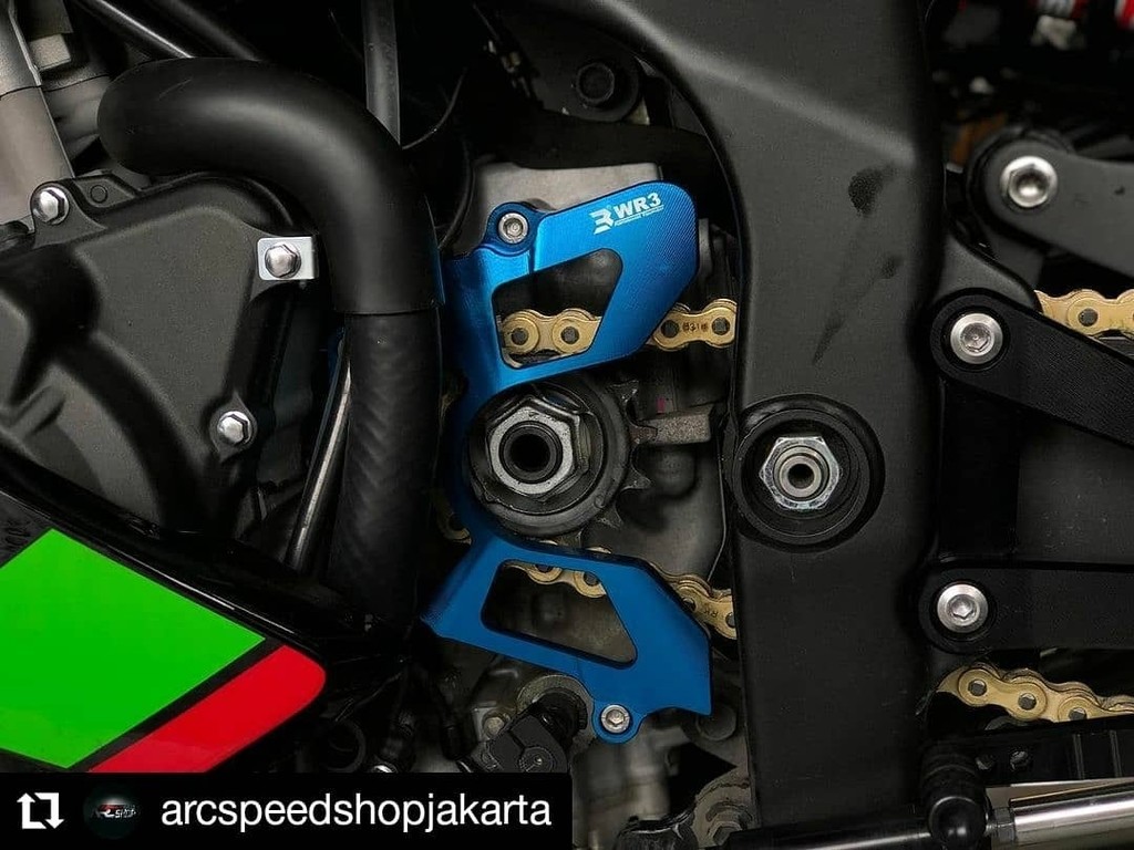 楽天市場】WR3 ダブルアールスリー スプロケットカバー ZX-25R