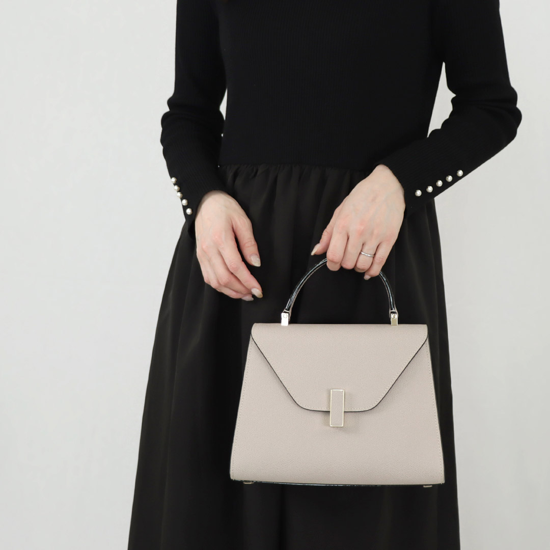 楽天市場】ヴァレクストラ VALEXTRA 2WAYバッグ 【ISIDE：イジィデ