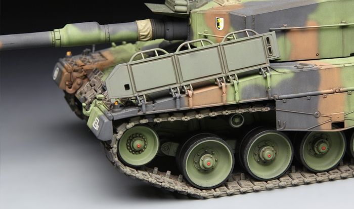 MENTS-016 モンモデル 1/35 ドイツ主力戦車 レオパルド 2A4【MENTS-016