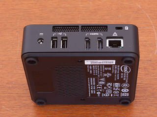 Intel NUC DC3217IYE (Next Unit of Computing) Review - A Closer