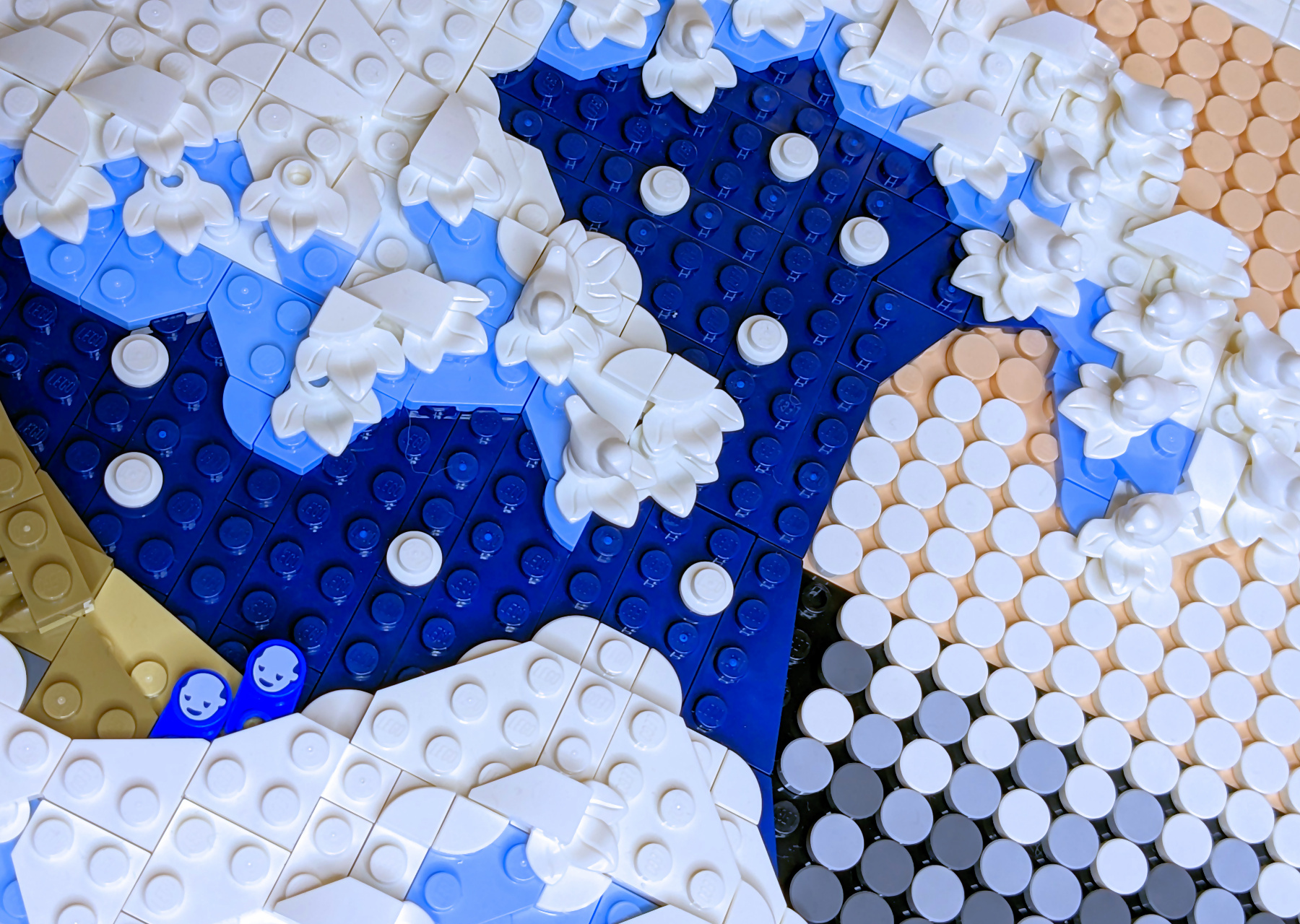 The Great Wave (31208) Review - True North Bricks
