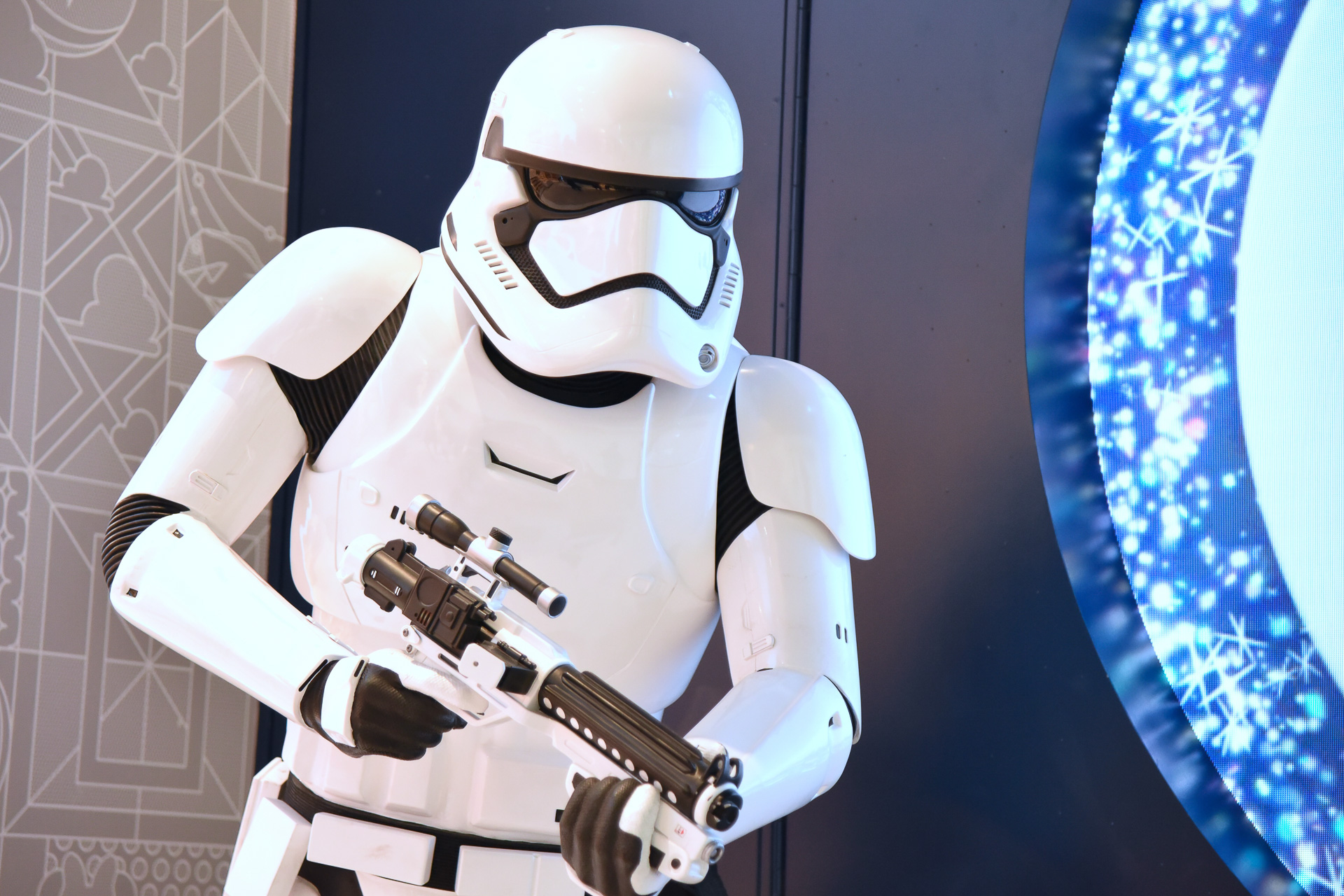 5月4日はスター・ウォーズの日、強いフォースの気配漂うディズニー