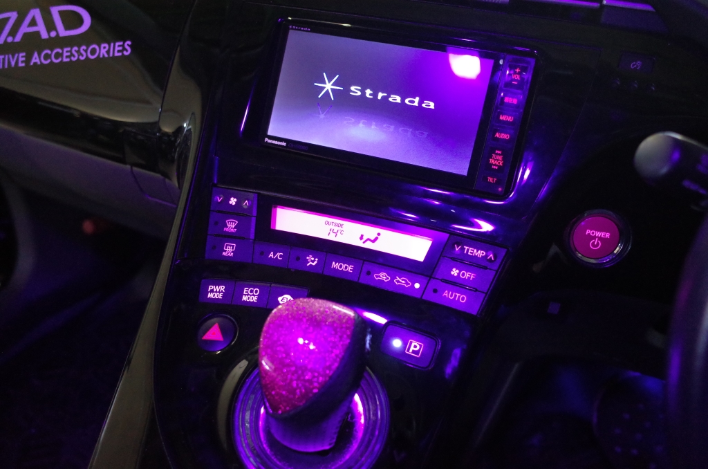 30プリウスのエアコンパネル等のLED打ち換え（ピンク仕様