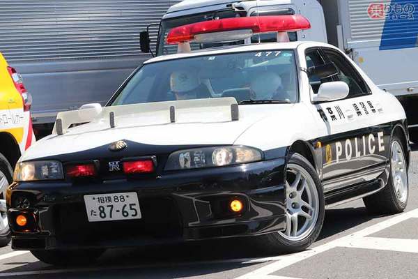 見たことある？ 「スカイラインGT-R」の4扉パトカー 四半世紀生きる
