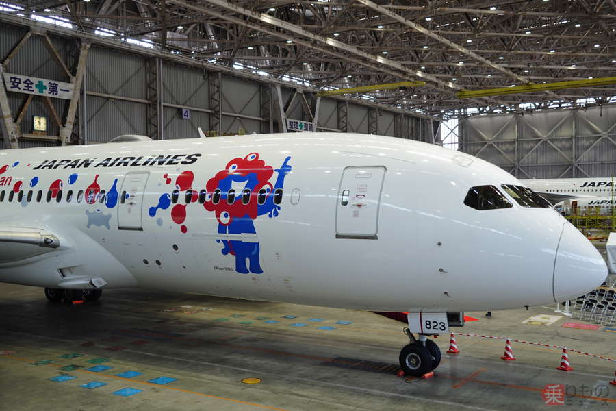 JAL「超前衛的デザインの特別塗装機」全貌公開！ 2機目の大阪万博特別