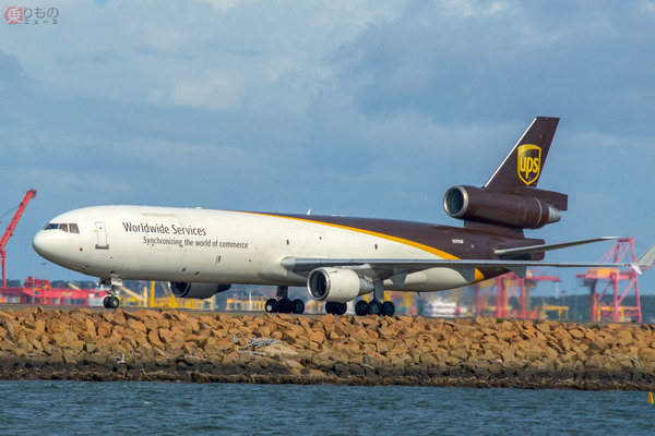 衝撃の墜落の瞬間”も公開された「いまや珍しいスタイルの貨物機」、米