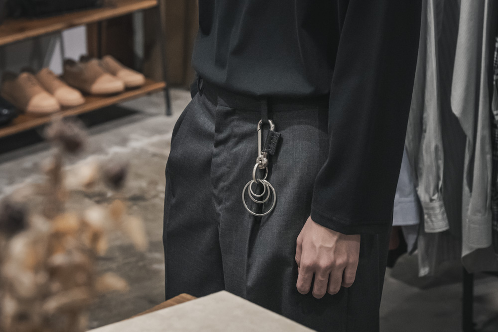 Hender Scheme / Karabiner (Black) | twelve