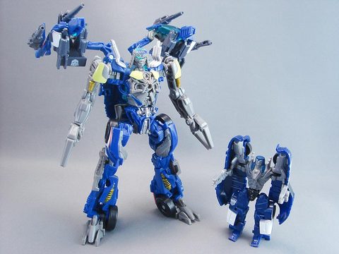 レビュー：TFダークサイドムーン サイバーバース レッカーズ（トップ