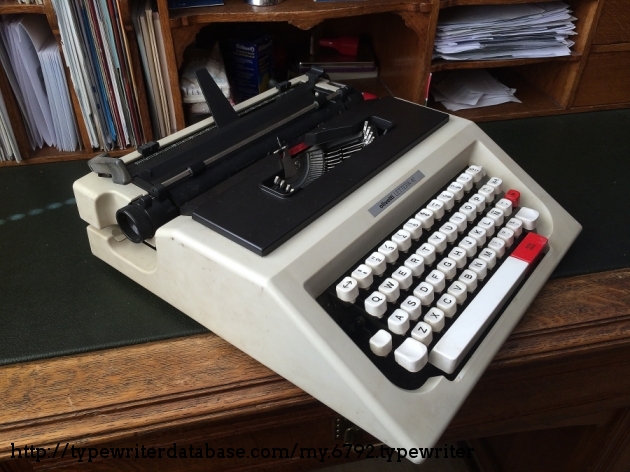 198X Olivetti Lettera 42 on the Typewriter Database