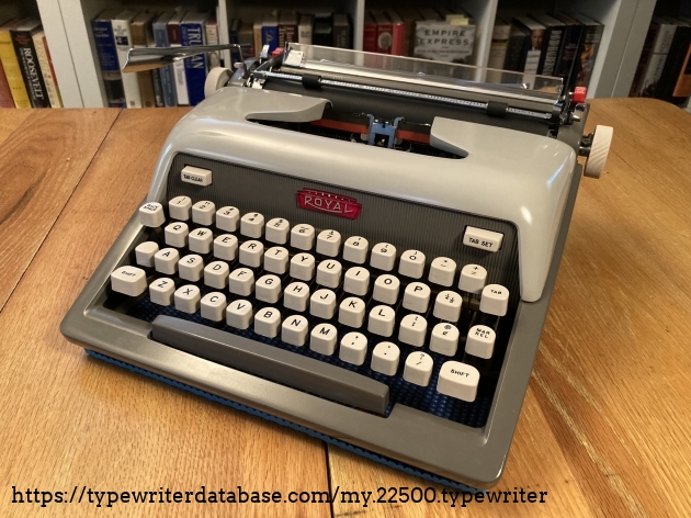 1958 Royal Futura 800 on the Typewriter Database