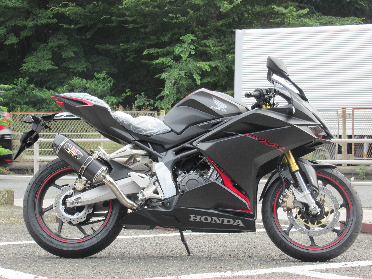 スリップオンマフラー付きCBR250RRのご紹介です！ [最新情報] | U