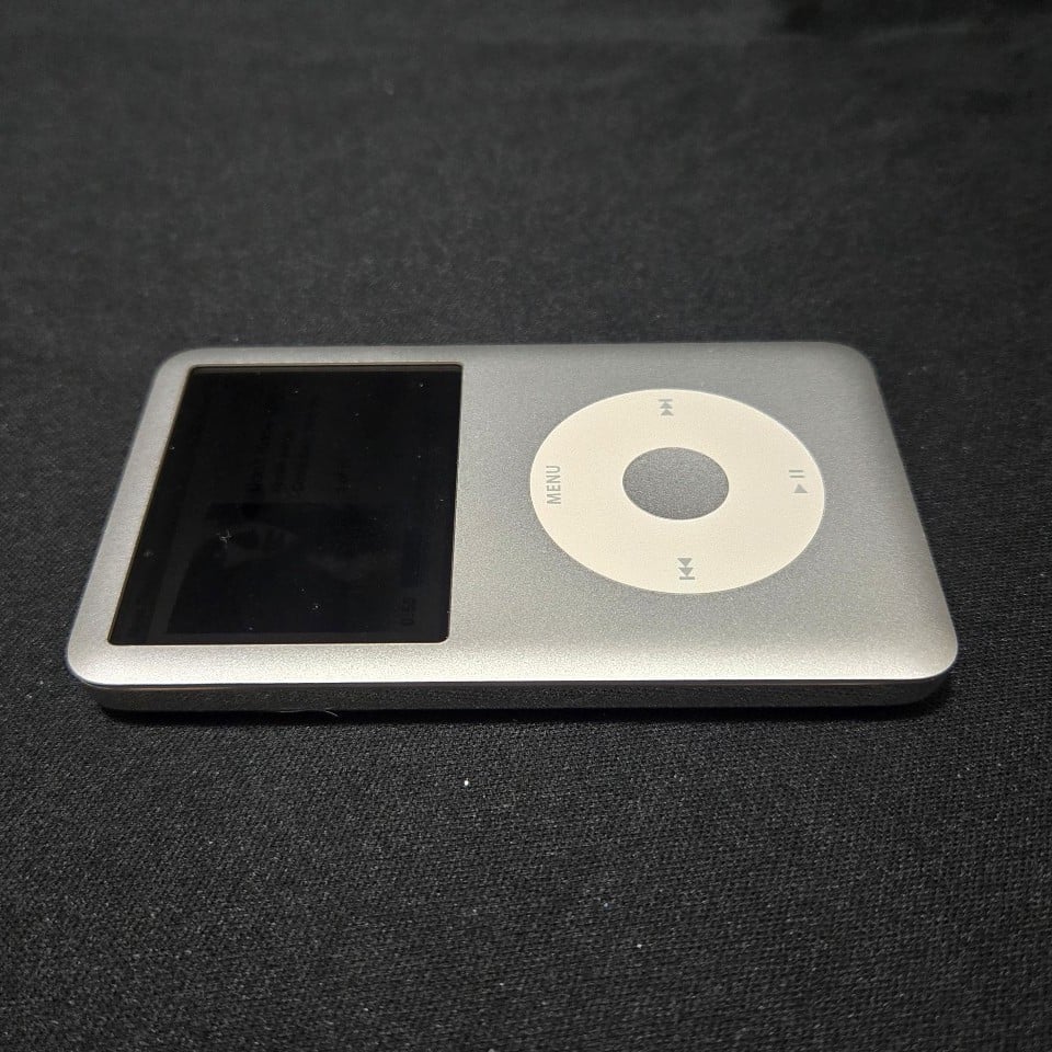 571＊Apple iPod classic A1238 ジャンク品 シルバー 571＊Apple iPod