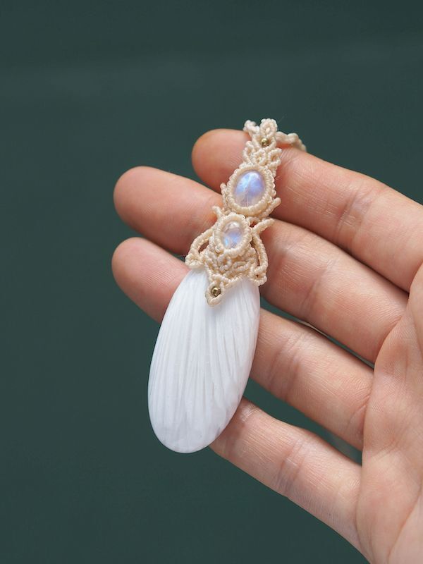 個性的なマクラメをお探しの方必見！スコレサイト/ ラブラドライト