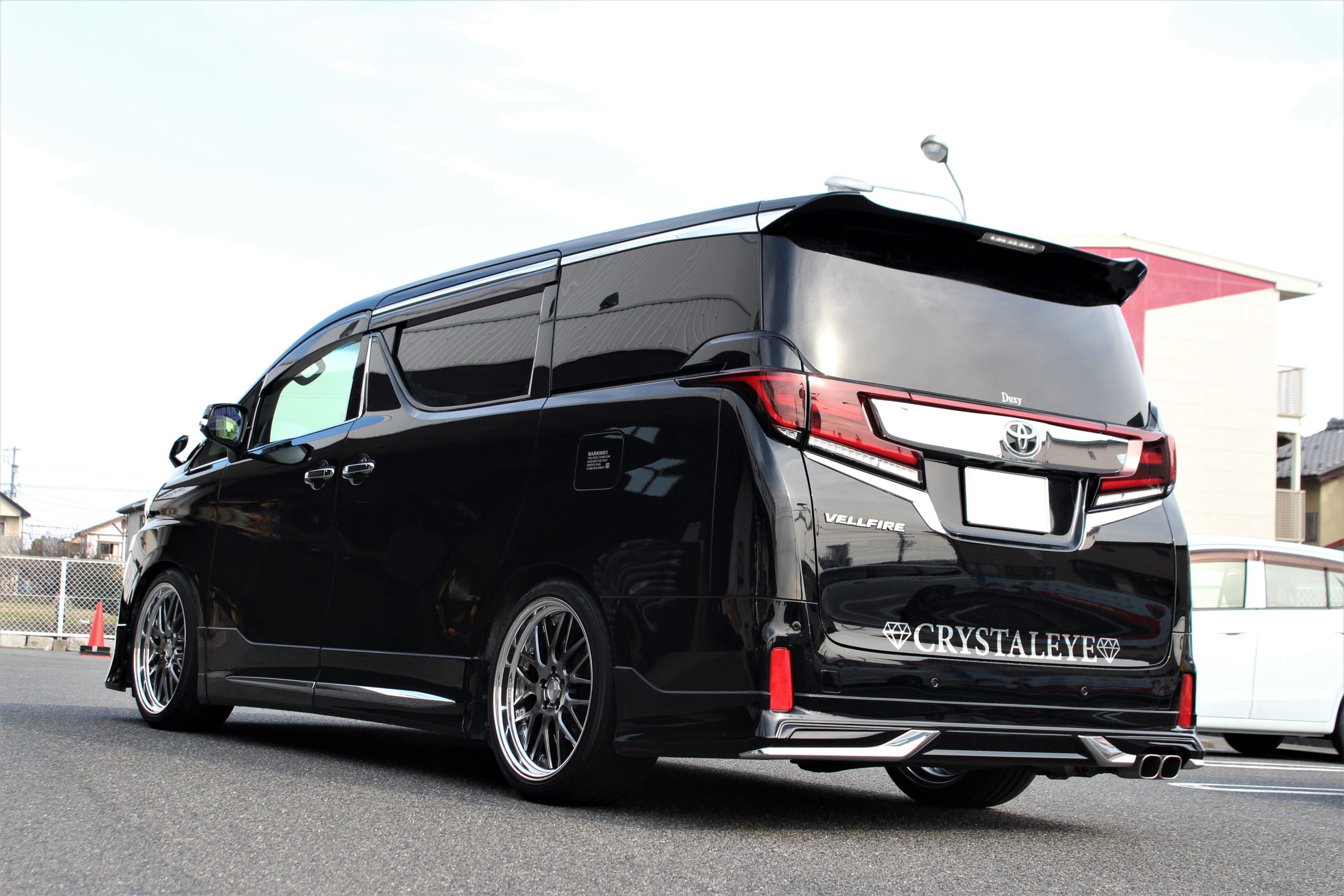 30ヴェルファイアにWORKのランベックLM1、20インチをツライチ装着